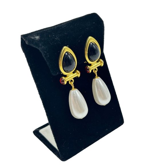 Clip On Earrings Pearls Drops Gold Tone Jeweled Cabochons Retro Classic Design - Picture 1 of 7
